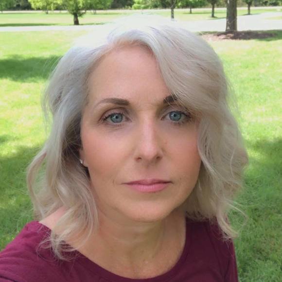 Profile Picture of Suzanne Tarrow (@golffamily5226) on Poshmark