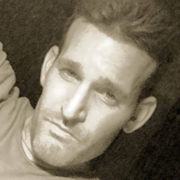Profile Picture of Jeremy Neils (@jemory5neils) on Poshmark