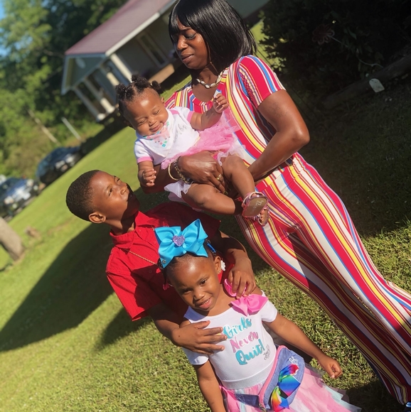 Profile Picture of Kimberly Calhoun (@sexykimslim) on Poshmark