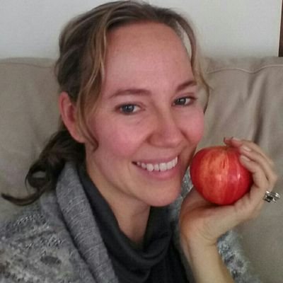 Profile Picture of Jennifer Charron (@JenniferCharro7) on Twitter