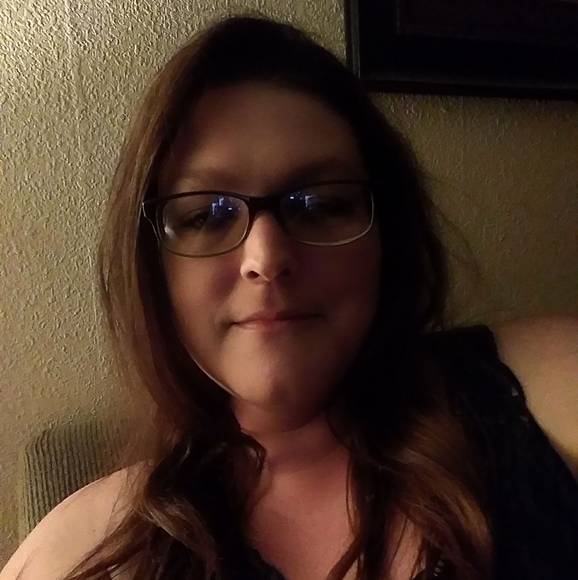 Profile Picture of Donna Riggs (@dkriggs) on Poshmark