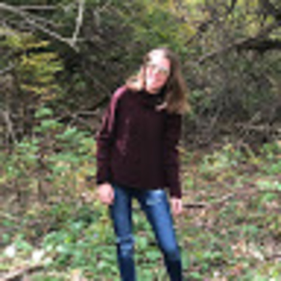 Savanna Schmidt - Poshmark Profile Picture of Savanna Schmidt (@savanna_schmidt) on Poshmark