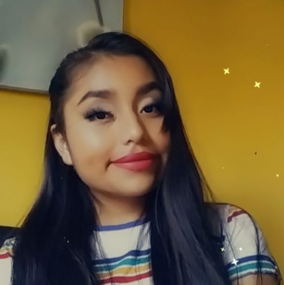 Profile Picture of Yoselin Ramirez (@yoselin3693) on Poshmark