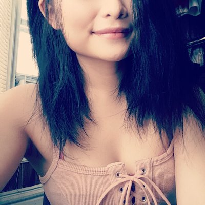 Profile Picture of Jenny Vue (@jennyvue12) on Twitter