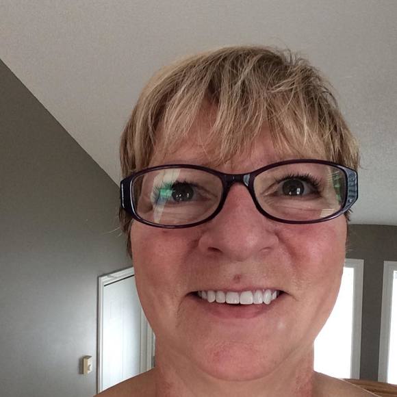 Profile Picture of Lise Gauthier (@lisegauthier) on Poshmark