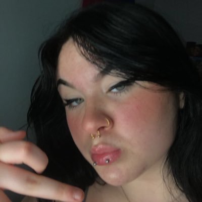 Profile Picture of Caroline Capps (@carolinecapps4) on Twitter