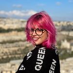 Profile Picture of Lorena (@plumillalectora) on Instagram