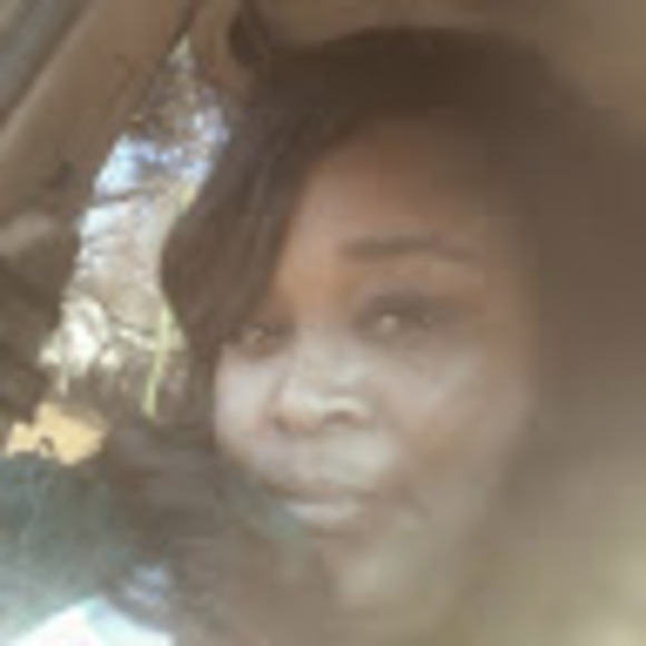 Profile Picture of Ashley Mosby (@mosbyashley04) on Poshmark
