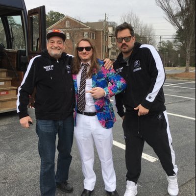 Profile Picture of Larry The Bus Driver (@LarrytheBusDri1) on Twitter