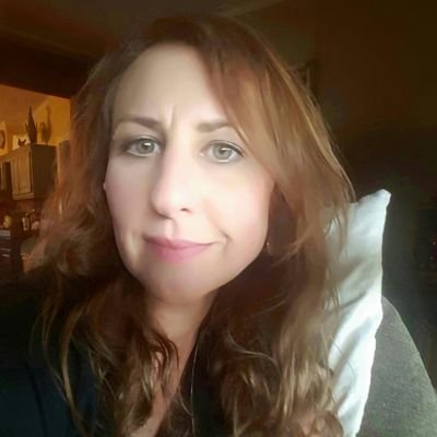 Profile Picture of Jessica Donohoe (@OilJunkieJess) on Twitter