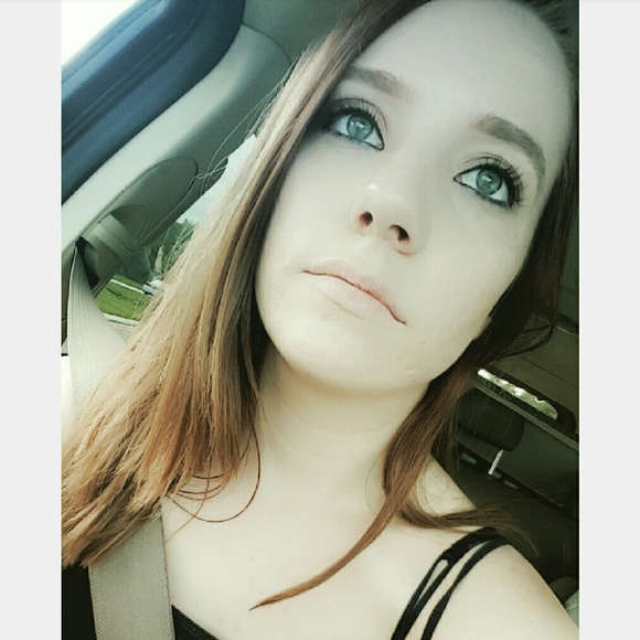 Profile Picture of Faith Curington (@jangofett13) on Poshmark