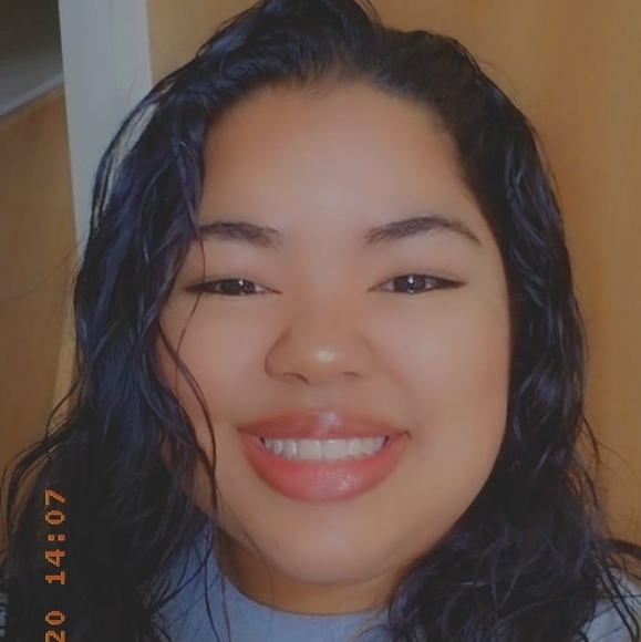 Profile Picture of Annissa Dimaren (@annissadimaren) on Poshmark