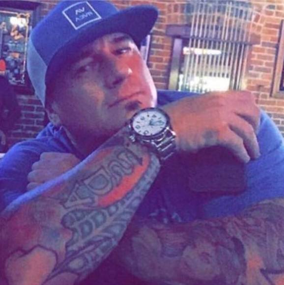 Profile Picture of Andrew Shaw (@shaw760) on Poshmark