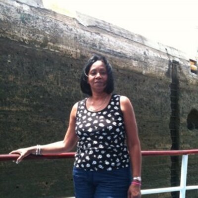 Profile Picture of Hazel McGee (@HazellizHazel) on Twitter