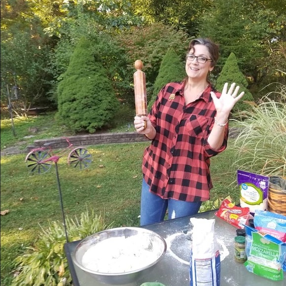 Profile Picture of Laura Shofestall (@ljshofestall) on Poshmark