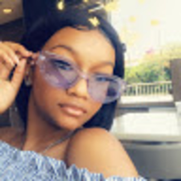 Profile Picture of Carlisha Shy (@ccshy2002) on Poshmark