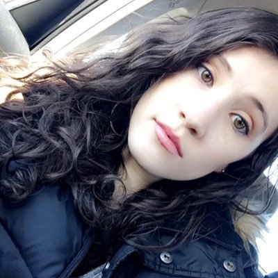 Profile Picture of Josie Webb (@josiewebbb) on Twitter