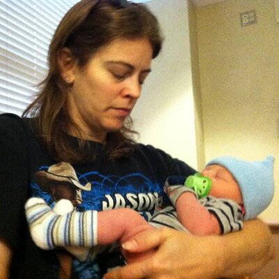 Profile Picture of Leslie Cunningham (@craftycrazymom) on Twitter