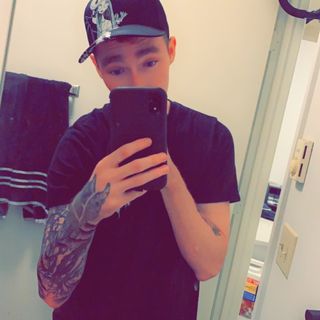 Profile Picture of Bryan Pelfrey (@calmyournuggets) on Instagram