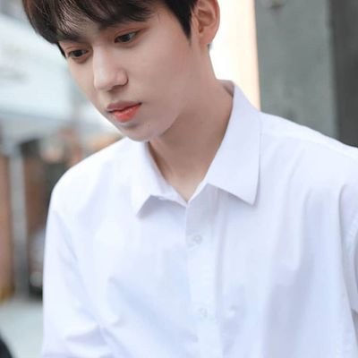 Profile Picture of Hwang Yunseong (@mallo_sandy) on Twitter