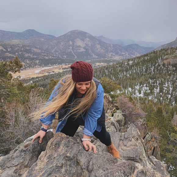 Shelby Hennager - Poshmark Profile Picture of Shelby Hennager (@the_shelbonator) on Poshmark