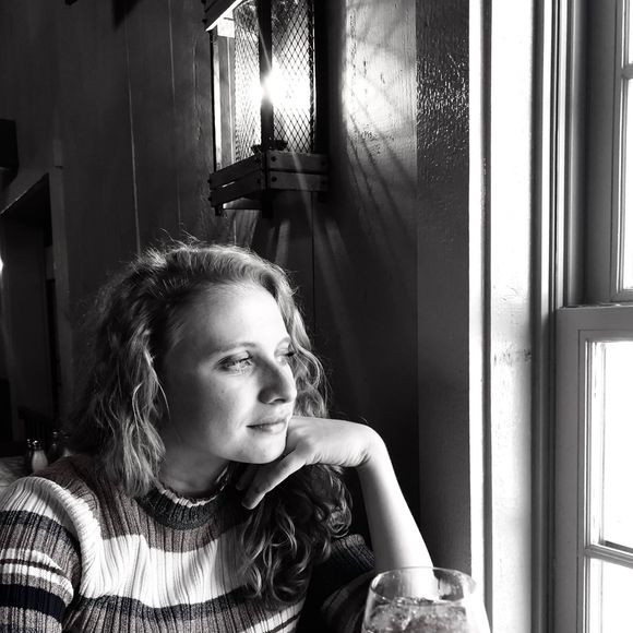 Profile Picture of Rachel Brauer (@rbraue2) on Poshmark