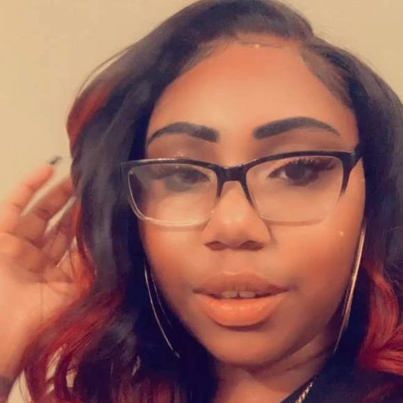Profile Picture of Cashae Alize (@cparyear) on Poshmark