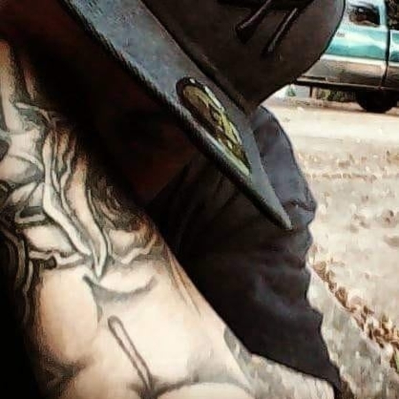 Bobby Dicken - Poshmark Profile Picture of Bobby Dicken (@bobbydicken) on Poshmark