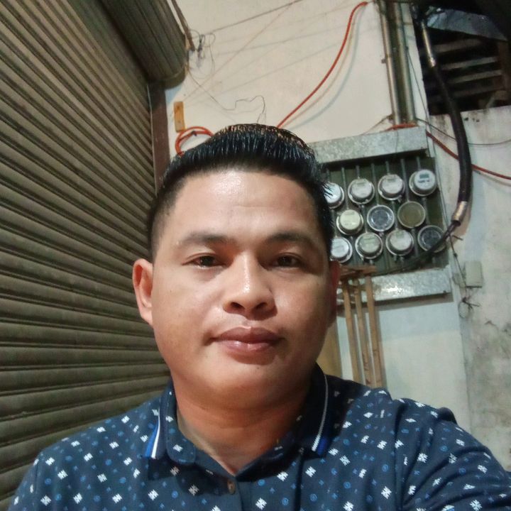 Profile Picture of michaelsaliot0 (@michaelsaliot0) on Tiktok