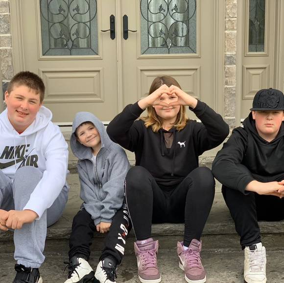 Profile Picture of Stephanie Antler (@santler) on Poshmark