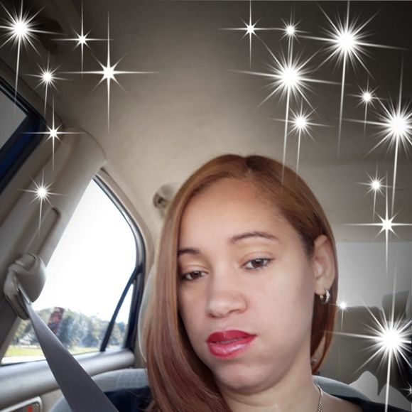 Profile Picture of Daymis Cobas (@daymiscobas) on Poshmark