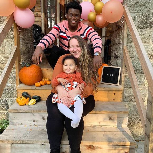 Profile Picture of Tori Grant (@toriwines) on Poshmark