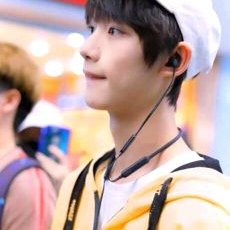 Profile Picture of Ding Chen Xing8888 (@DXing8888) on Twitter