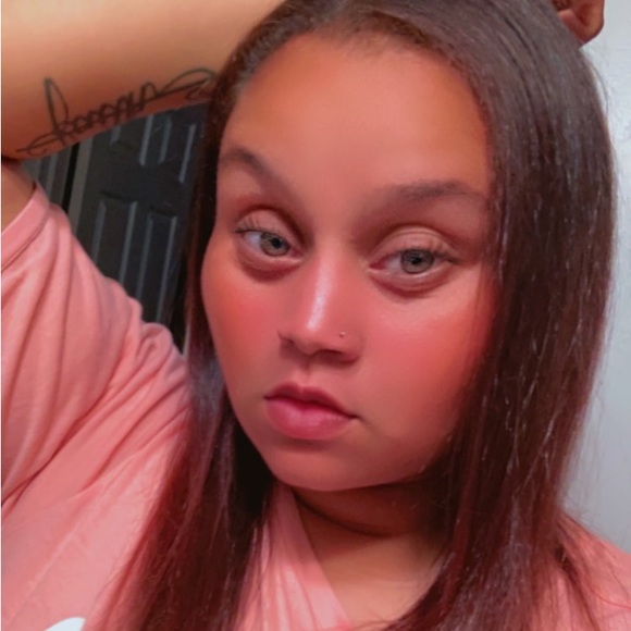 Profile Picture of Kenisha Jefferson (@kenisha32336199) on Poshmark