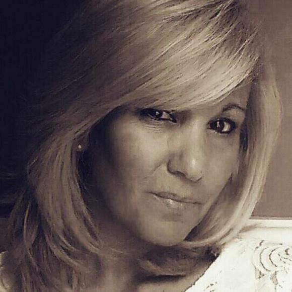 Profile Picture of Joelle Gotwals (@jgotwals) on Poshmark