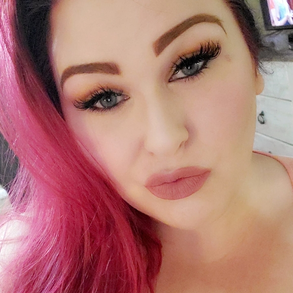 Profile Picture of Paige Benjamin (@p_b15) on Poshmark