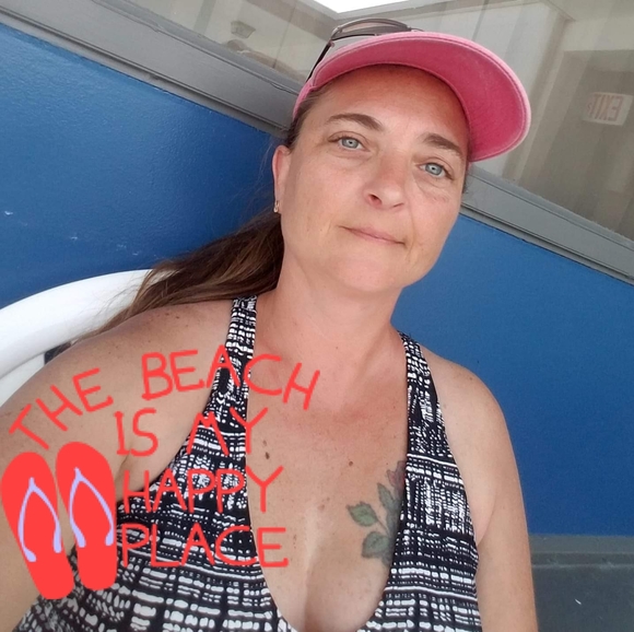 Profile Picture of Jessica Bedleyoung (@jessbedleyoung) on Poshmark