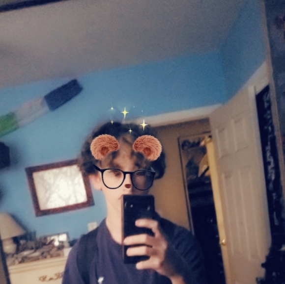 Profile Picture of Connor Maguire (@yungvexx) on Poshmark