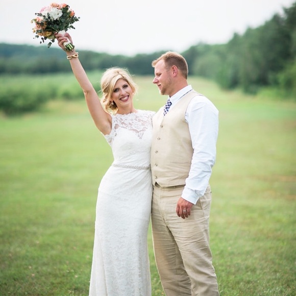 Profile Picture of Jessica Gushee (@jgush24) on Poshmark