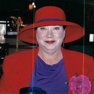 Profile Picture of Myra Perry (@myraperry) on Twitter