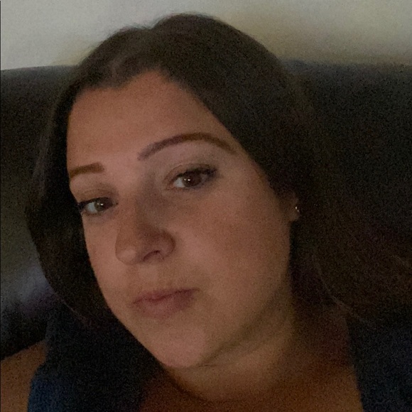 Profile Picture of Blanche Methven (@blancheisgolden) on Poshmark