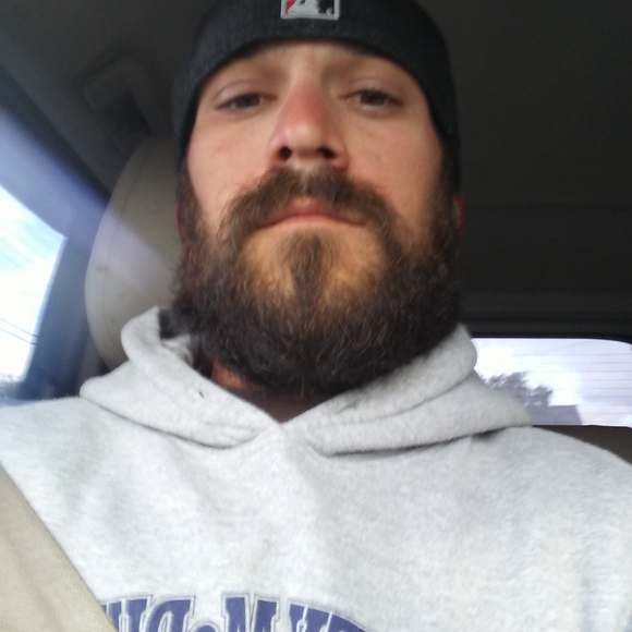 Profile Picture of Corey Levesque (@coreylevesqu739) on Poshmark