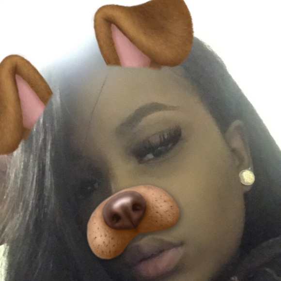 Raven Ceaser - Poshmark Profile Picture of Raven Ceaser (@ravenceaser) on Poshmark