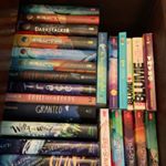Charlotte Edmonds - Instagram Profile Picture of Charlotte Edmonds (@charlottes__bookshelf__) on Instagram