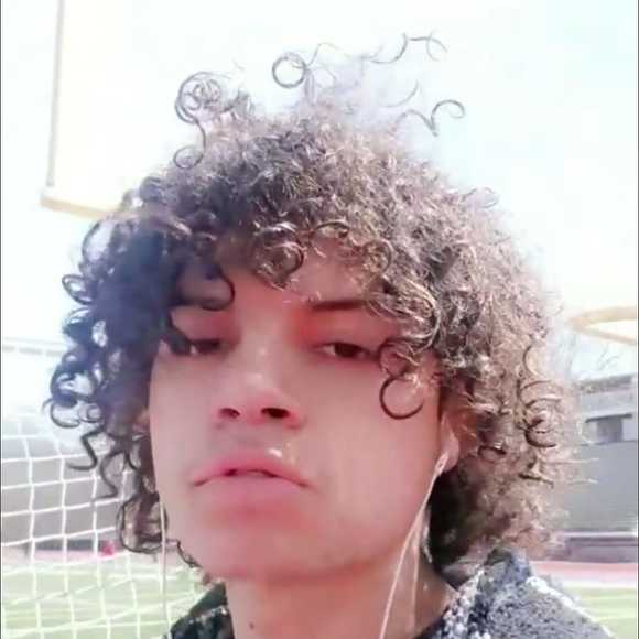 Profile Picture of Corvo Attono (@corvoattono) on Poshmark