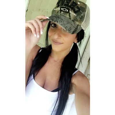 Profile Picture of New_slang___ (@Ericapiccirilli) on Twitter