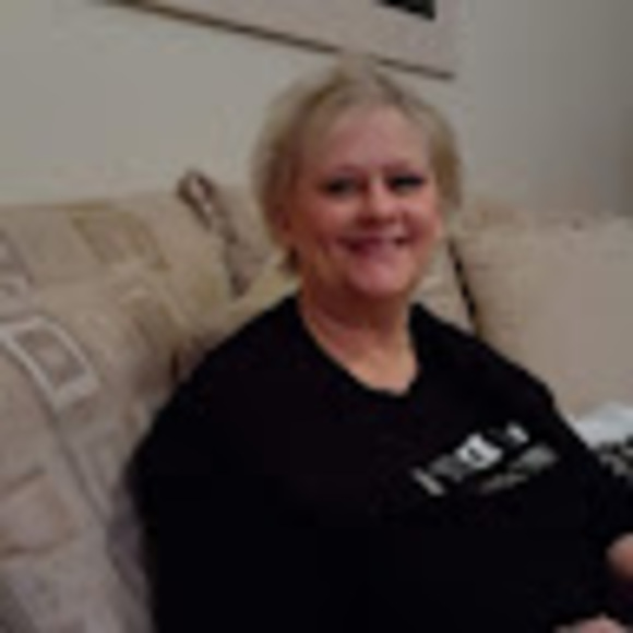 Profile Picture of Mary Russell (@mlrussell1953) on Poshmark