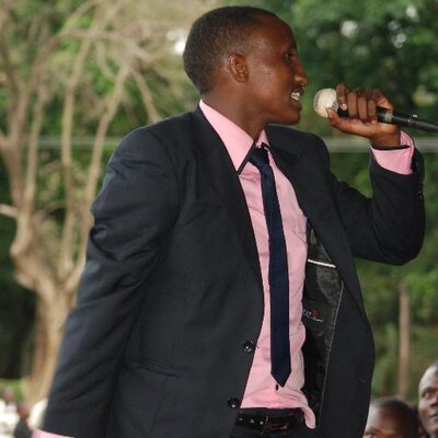 Profile Picture of Mohamed Iman Sigat (@ItsOnlyRightIDo) on Twitter
