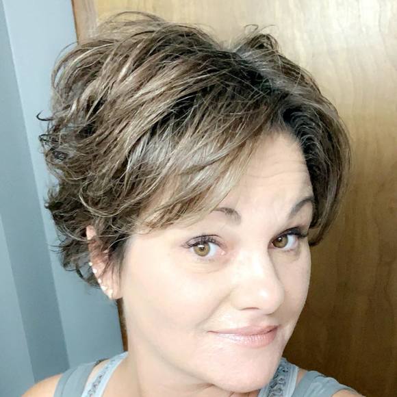 Profile Picture of Natalie Haldeman (@gnatsgt) on Poshmark