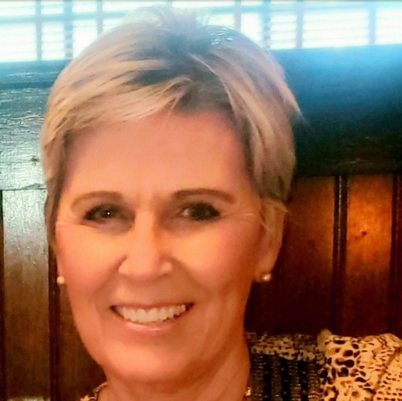 Profile Picture of Vickie Forrest (@forrestvr) on Poshmark